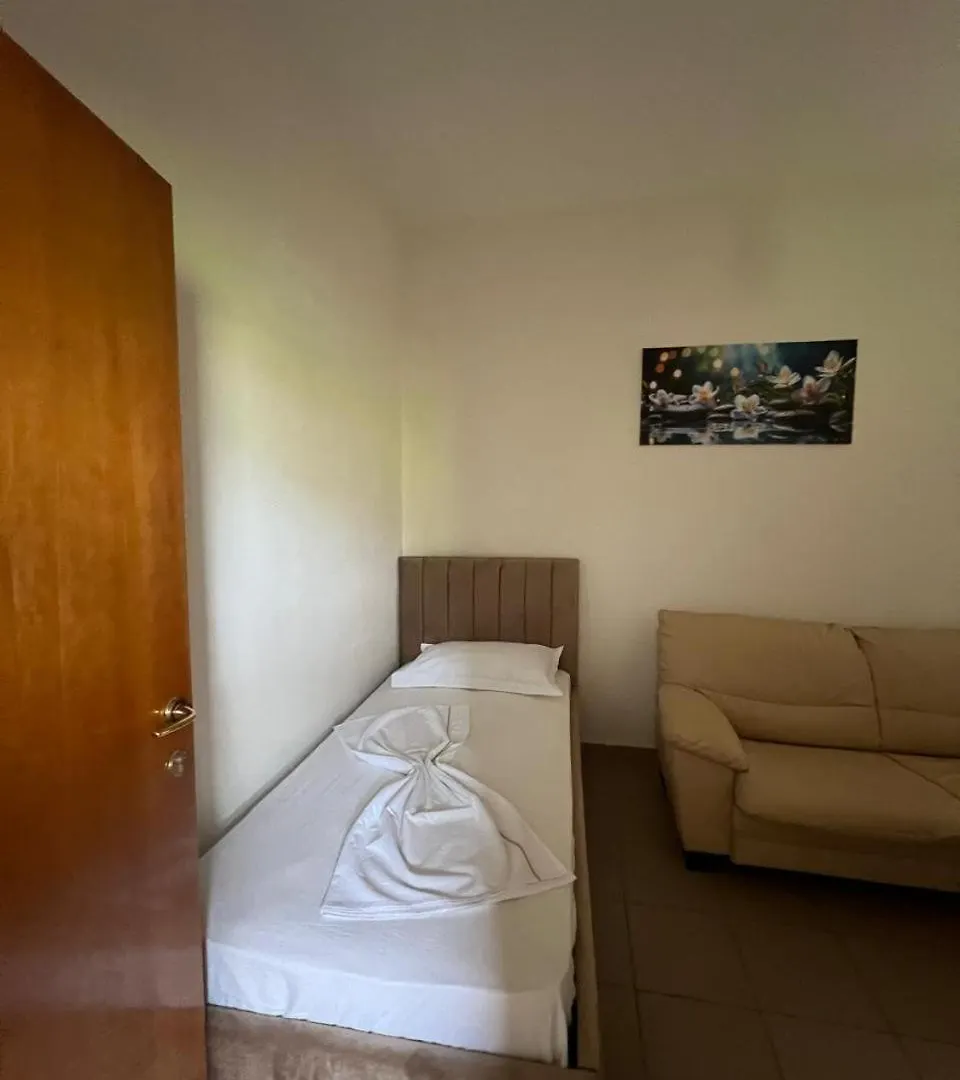 Amare Apartaments Orikum Apartment